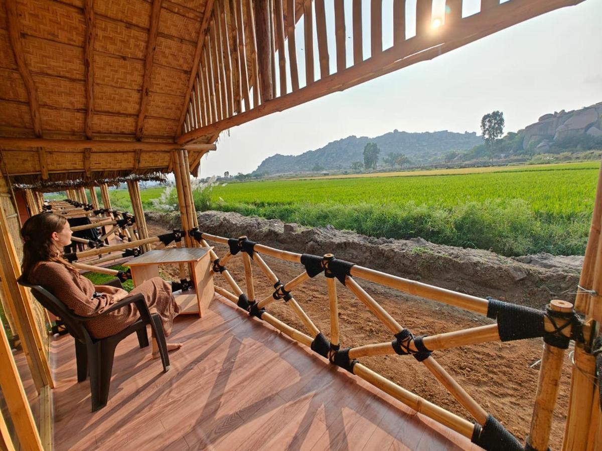 Hotel The Sundown Hampi Esterno foto