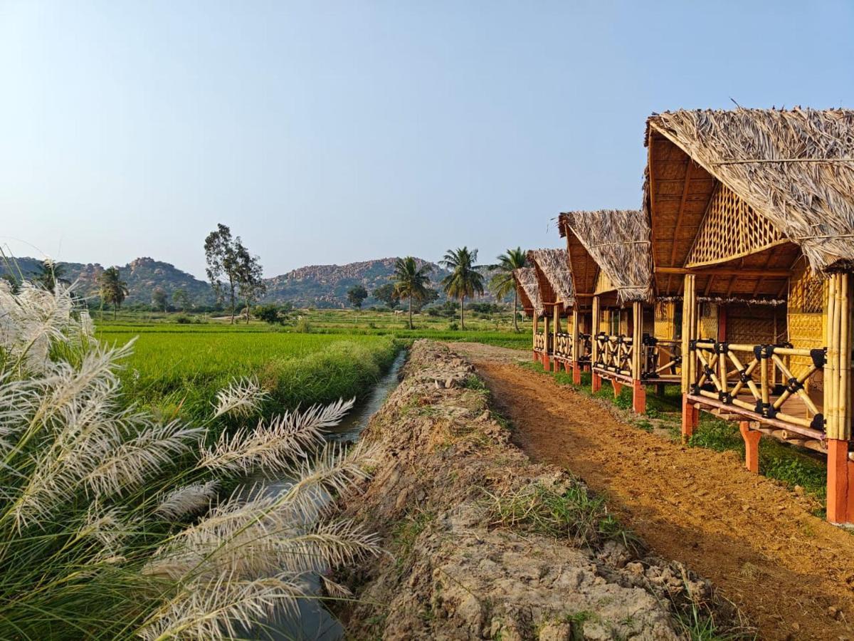 Hotel The Sundown Hampi Esterno foto