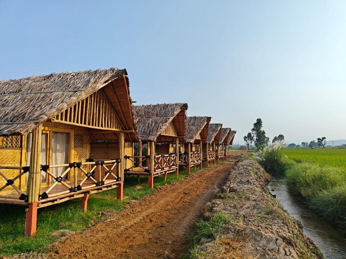 Hotel The Sundown Hampi Esterno foto
