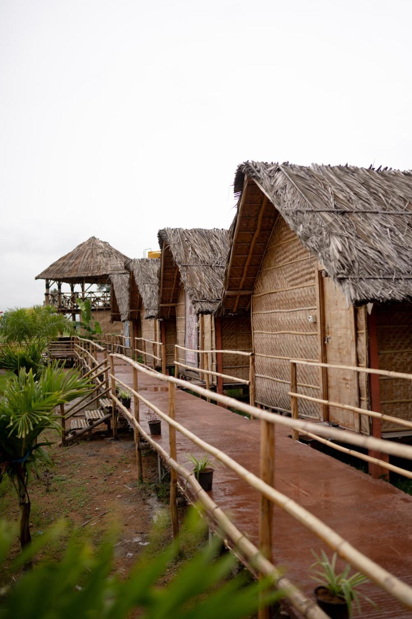 Hotel The Sundown Hampi Esterno foto